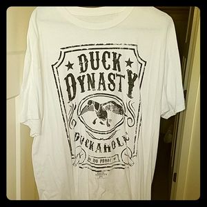 DUCK DYNASTY "DUCKAHOLIC" TSHIRT (XL)